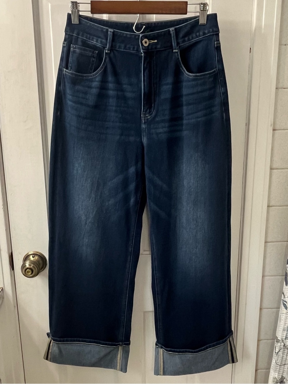 Halara Flex High-Waisted Wide-Leg Rolled-Hem Jeans. Size Medium